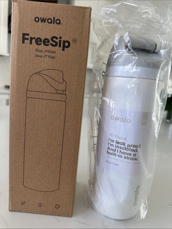 owala Other - Owala FreeSip White Insulated Water Bottle with Built-In Straw